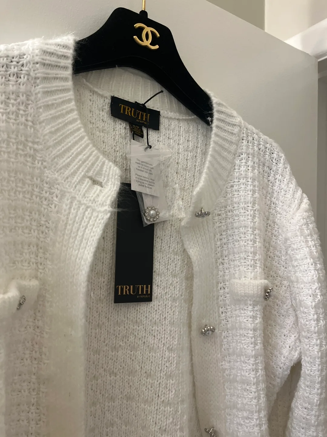 TRUTH by Reiss White Pearl Button Cardigan image indicator(2)