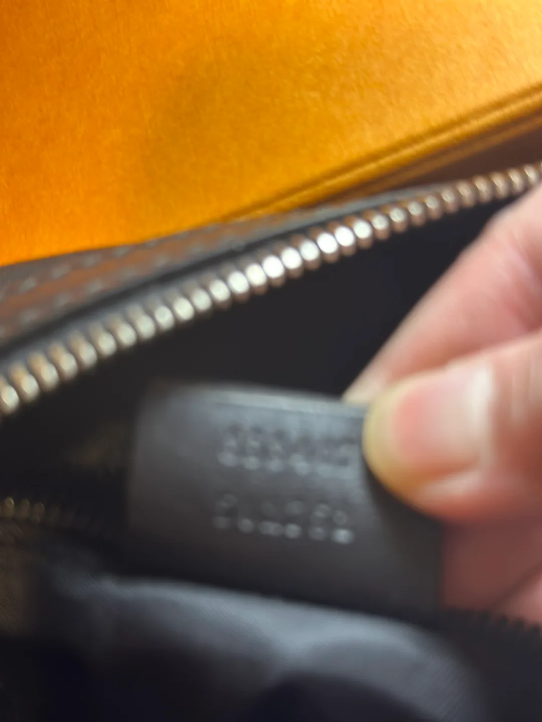 Authentic Preloved Gucci Black Crossbody Bag image indicator(6)