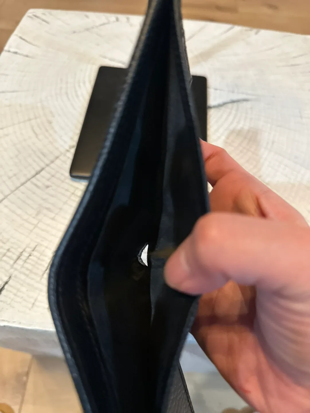 Gucci GG Men’s Bifold Wallet New image indicator(3)