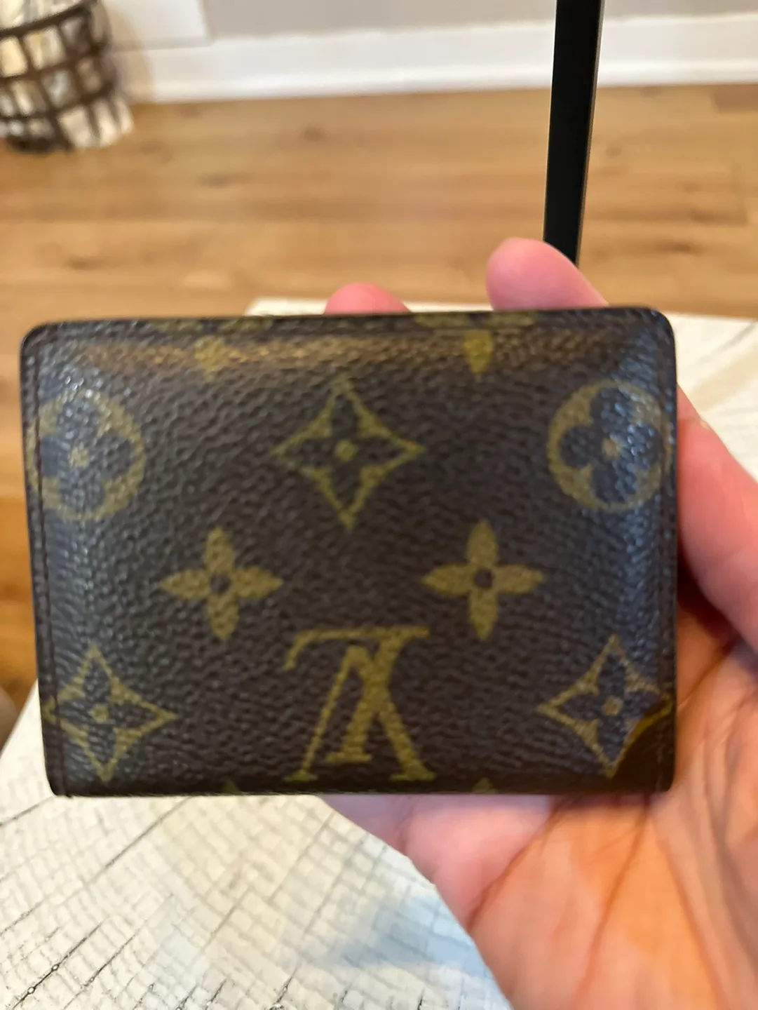 Authentic Louis Vuitton Monogram Canvas Card Holder image indicator(4)