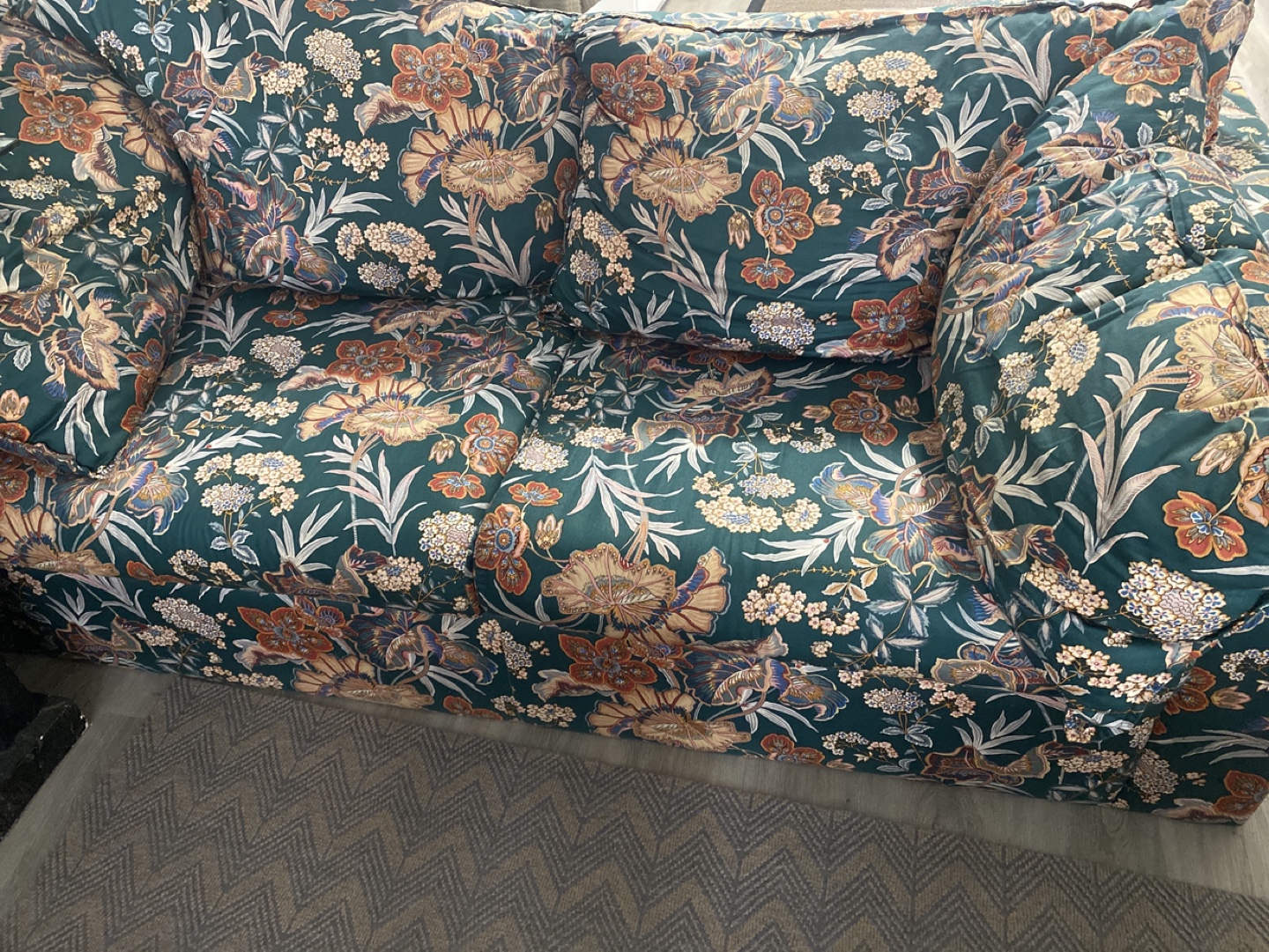 Floral Loveseat with pull out bed (Pick up only)
