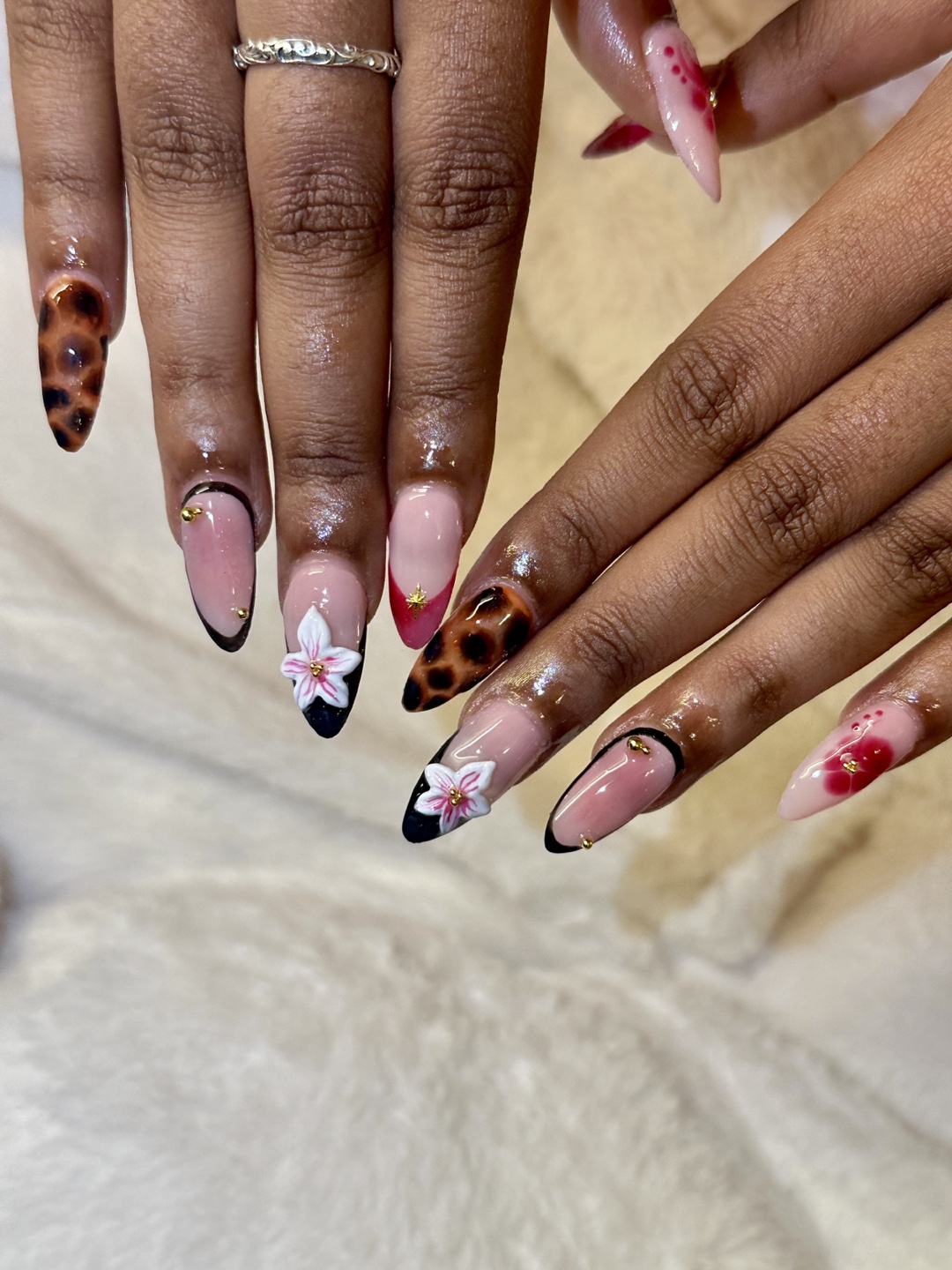 CUSTOM NAIL SETS !! - photo 2