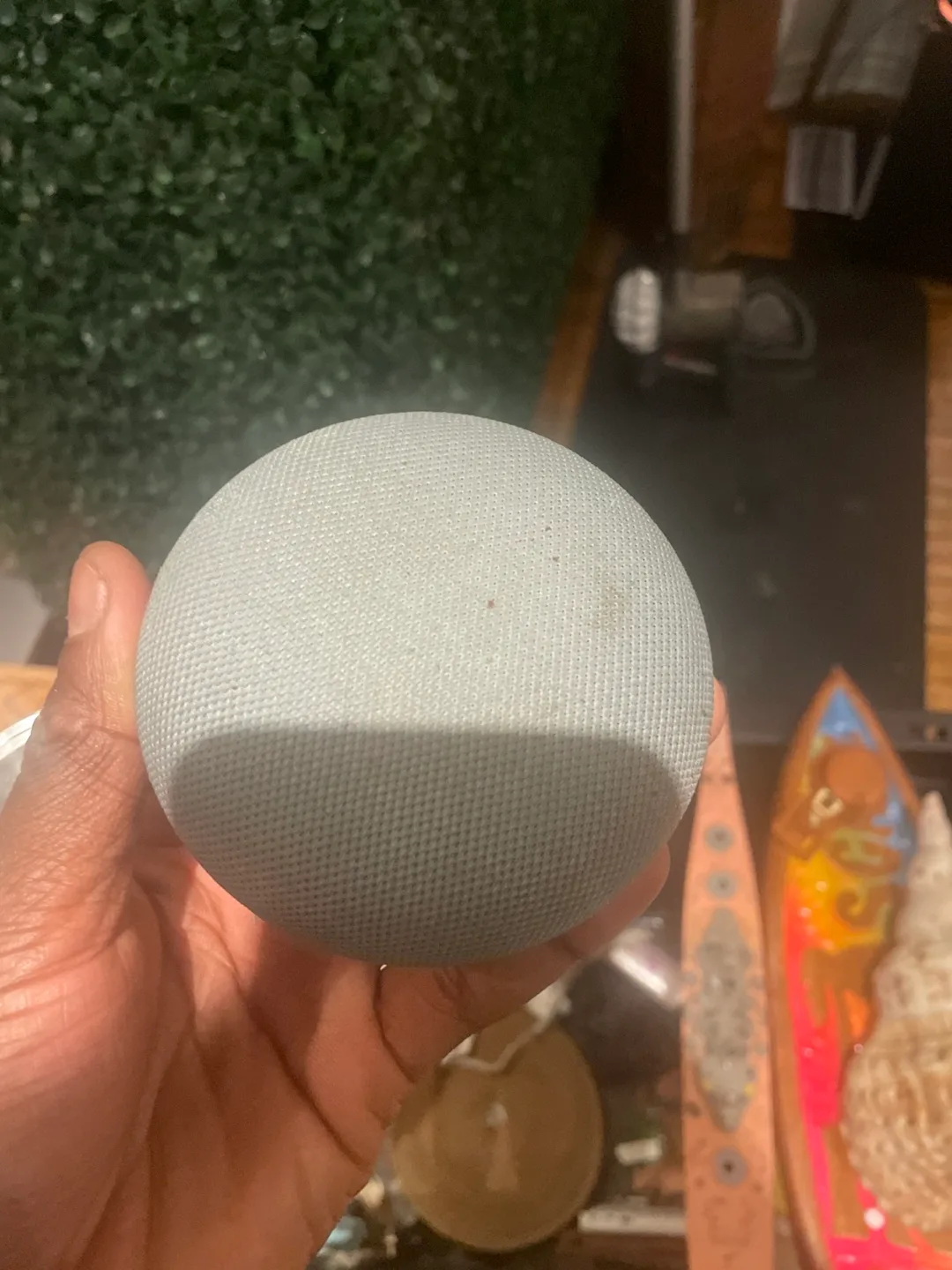 Google Nest Mini (2nd gen) Smart Speaker - Chalk thumbnail