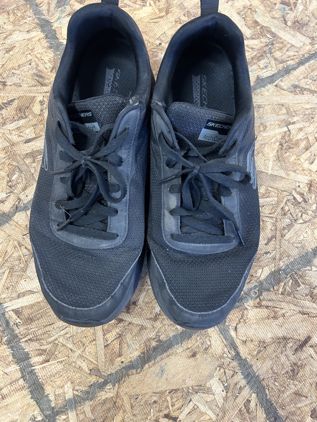 Skechers Arch Fit Sneakers - Men's Size 10