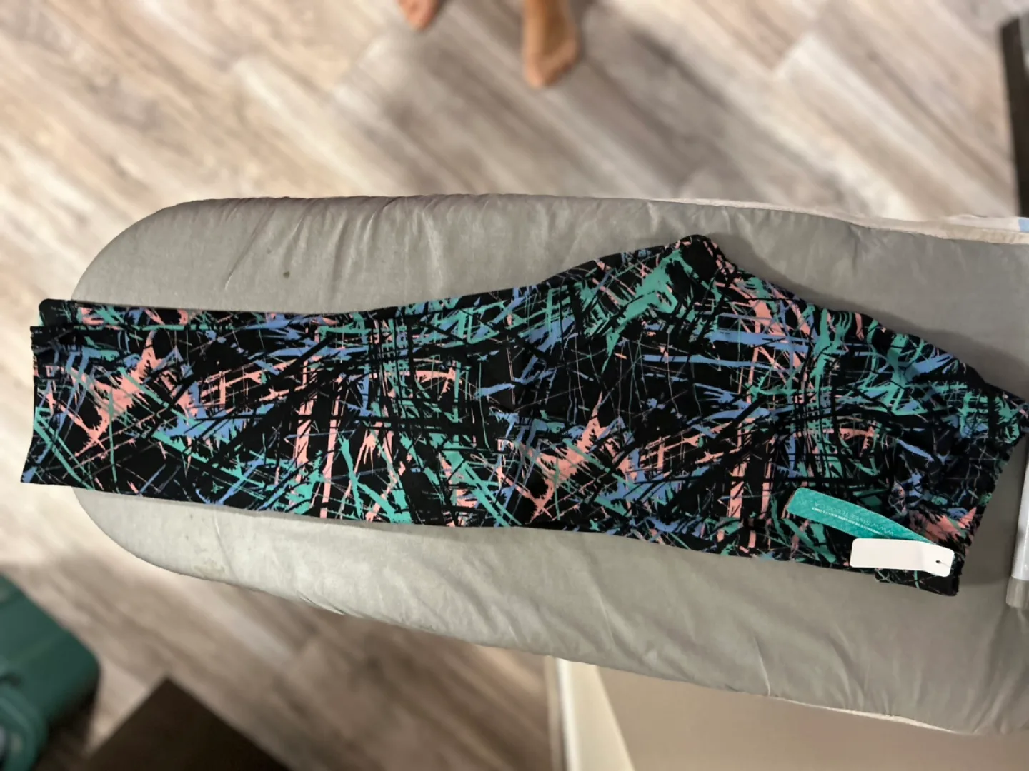 SweetLegs Crop ankle Leggings - Abstract Print image indicator(3)