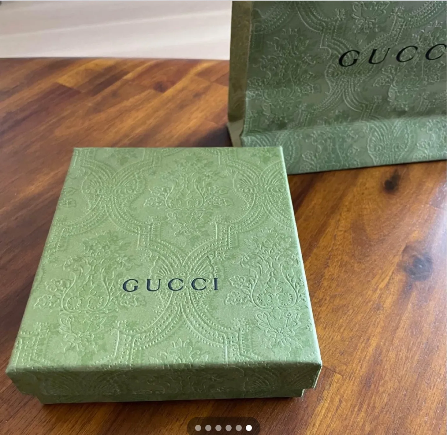 Gucci Black Leather Money Clip Wallet image indicator(6)