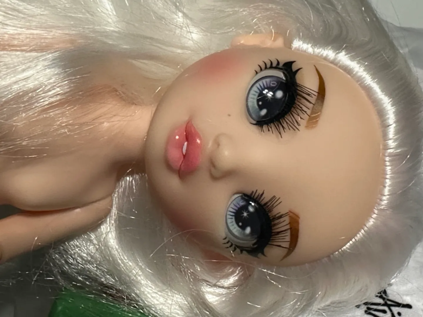 Customizable Fashion Doll with Accessories image indicator(5)