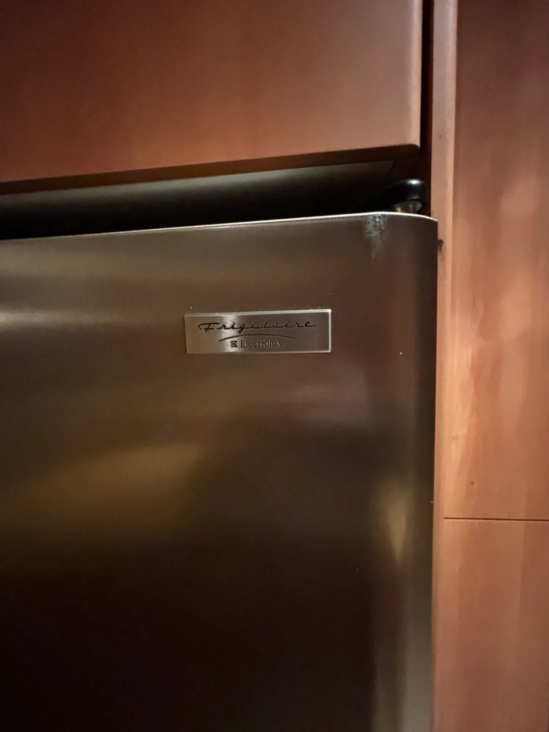 Frigidaire Gallery Stainless Steel Refrigerator image indicator(3)