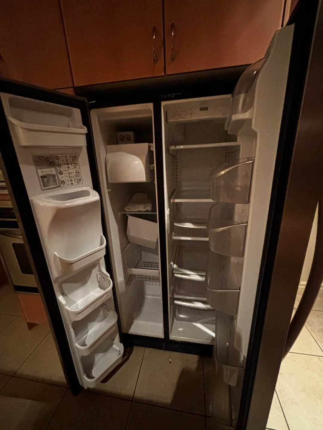 Frigidaire Gallery Stainless Steel Refrigerator image indicator(4)