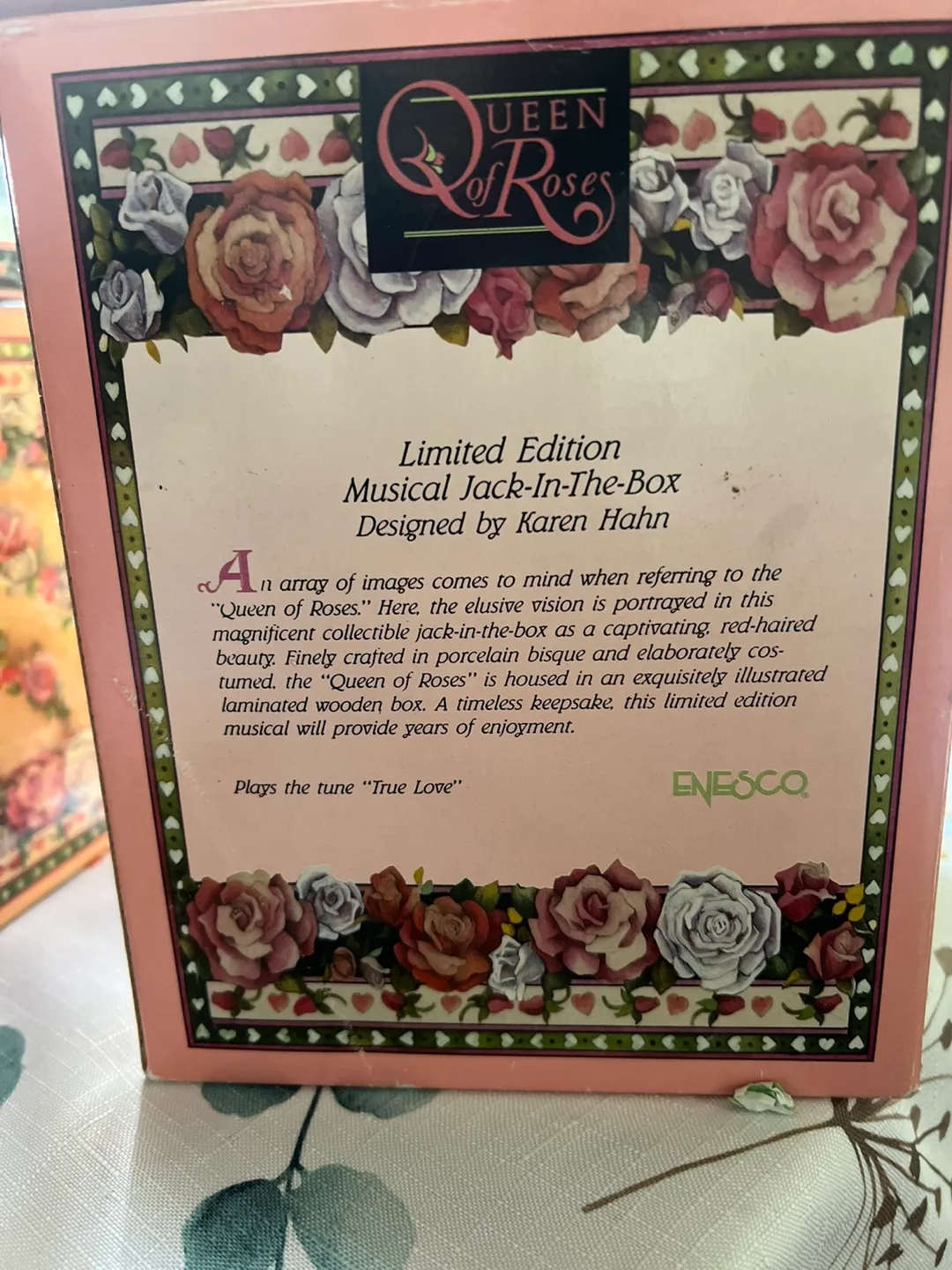 Limited Edition Queen of Roses Musical Jack-in-the-Box image indicator(7)