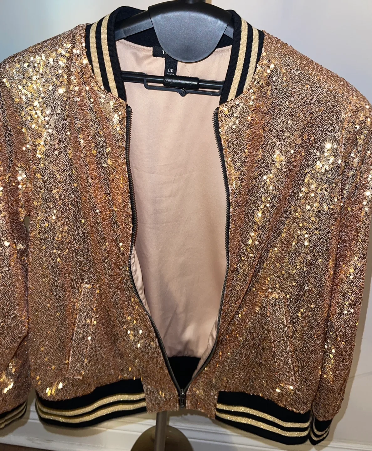 Torrid Gold Sequin Bomber Jacket with Pockets M/L image indicator(6)