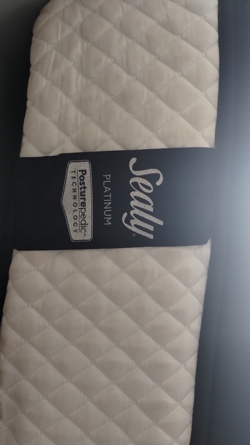 King Size Sealy Posturepedic Platinum Mattress