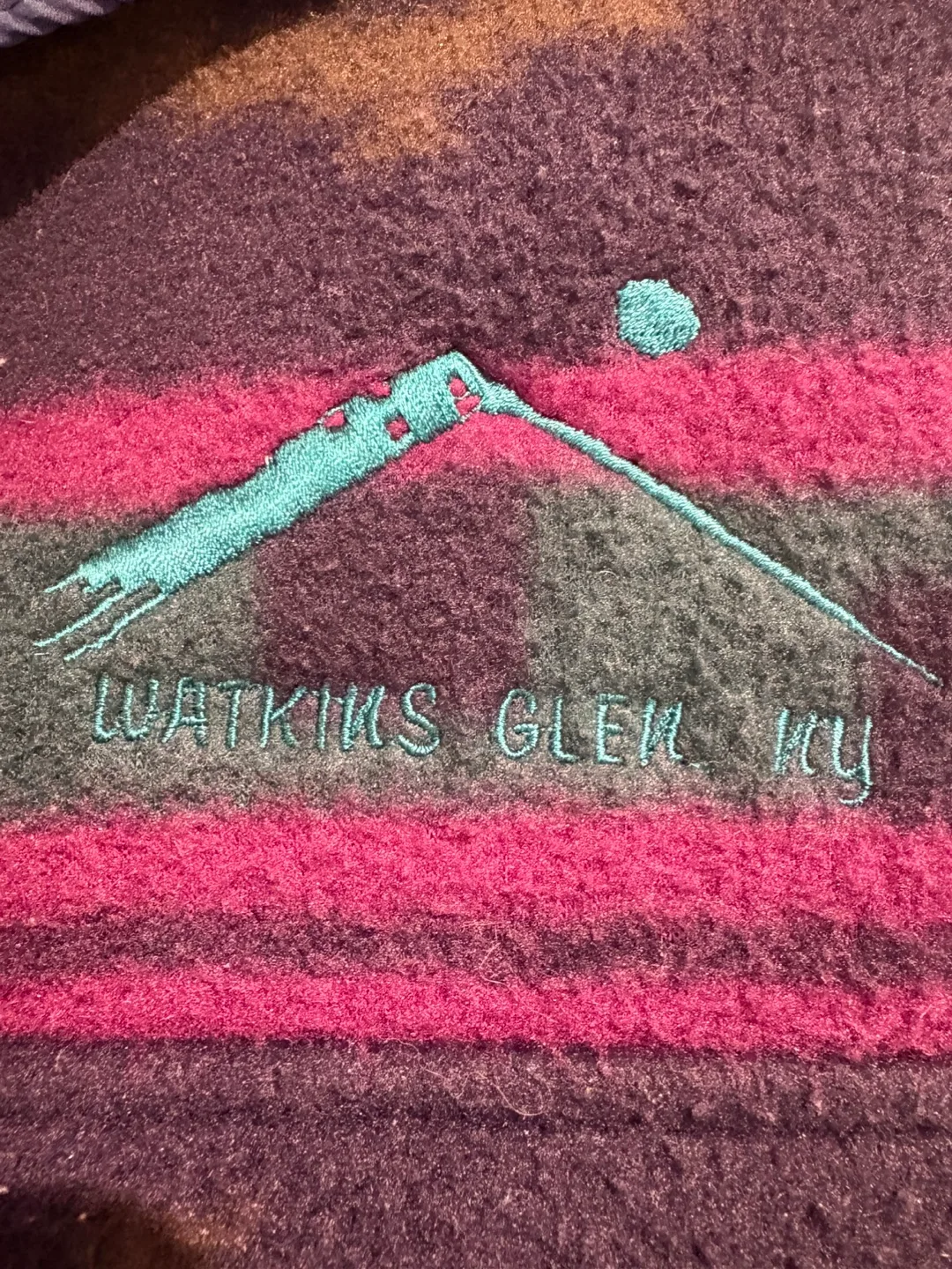 Vintage Arctic Image pullover fleece image indicator(2)