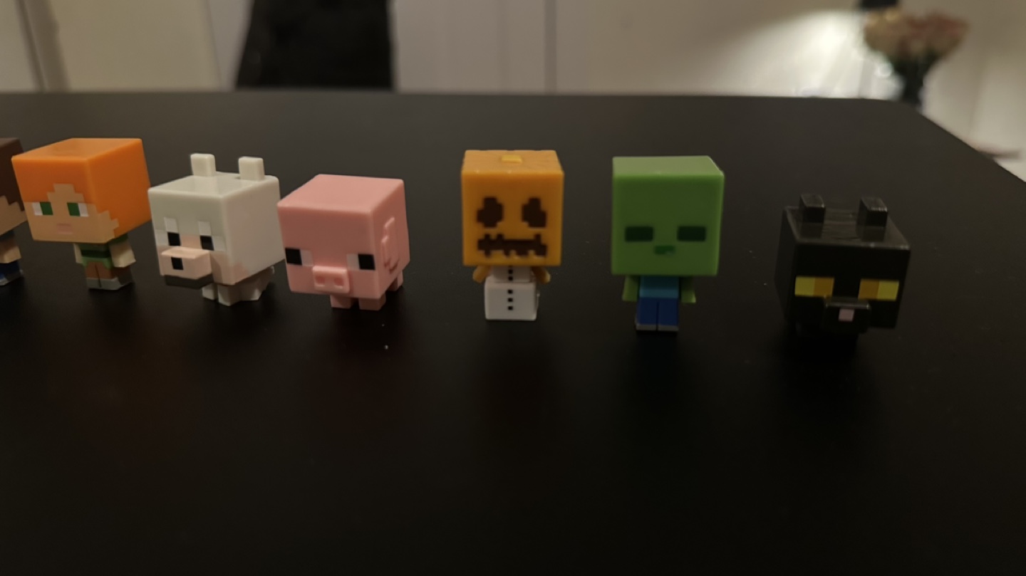 Minecraft Mini Figures 8 Pack 1.5” - photo 3