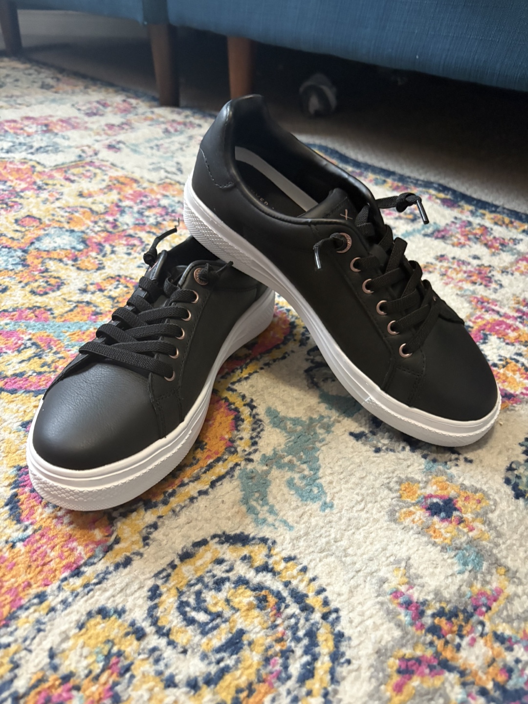 New Black Sneakers 8.5