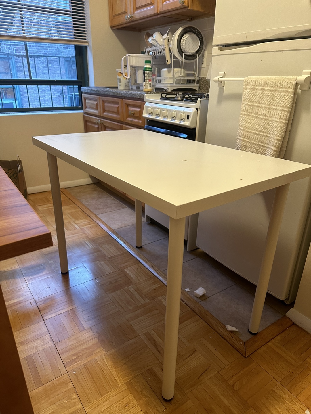 Ikea White Linnmon/Adlis Table
