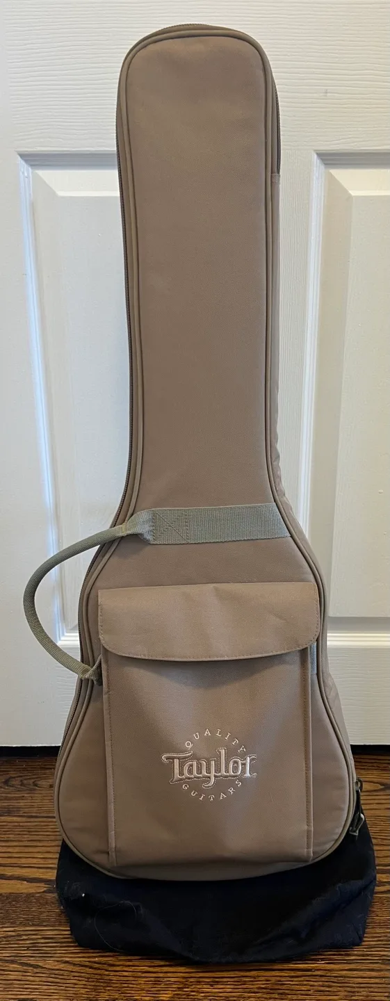 Taylor Baby Taylor BT1 Acoustic Guitar 2009 image indicator(9)