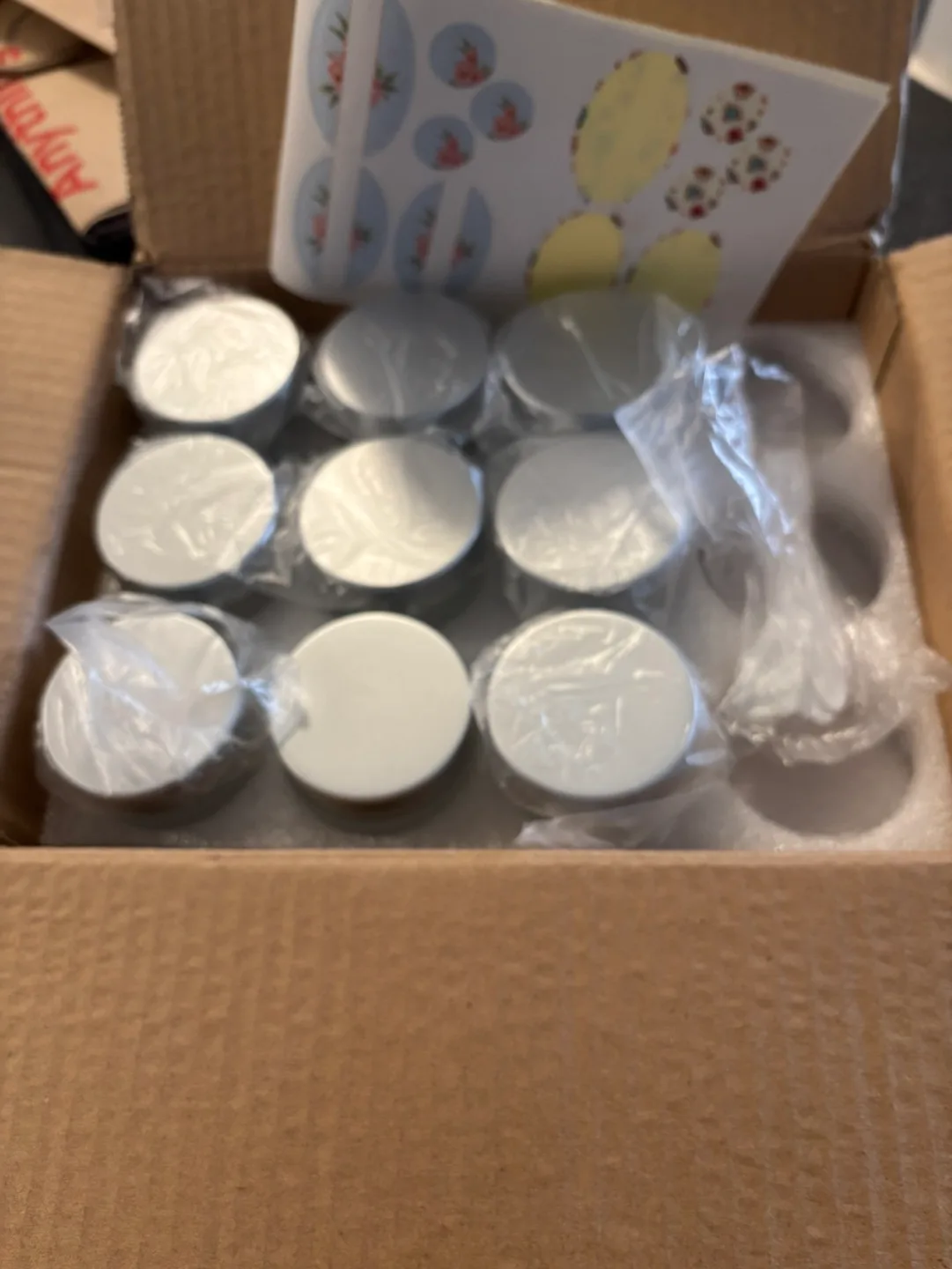 21 x 30ml Frosted Glass Jars with Silver Lids and Labels image indicator(3)