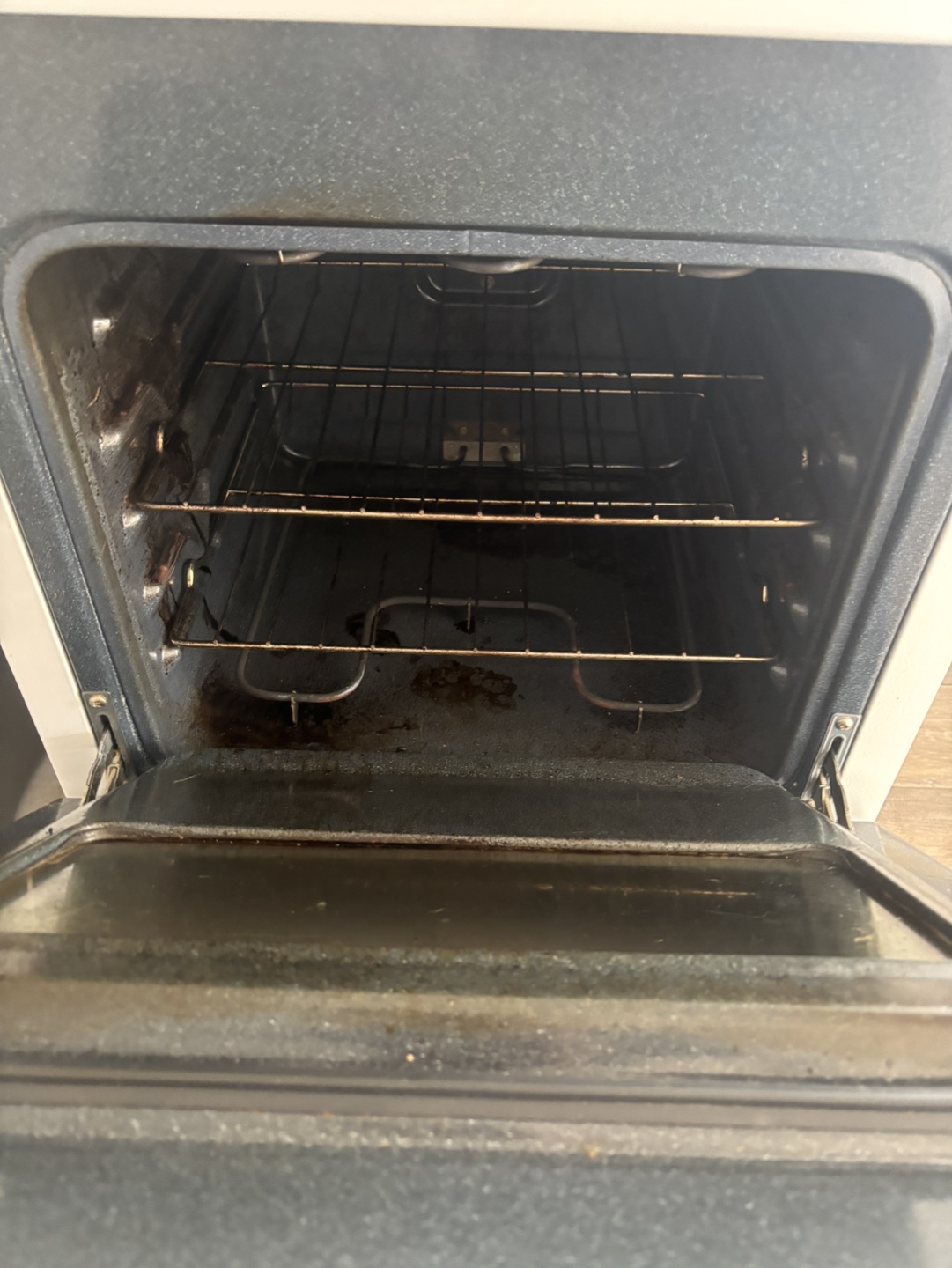 Used Frigidaire Electric Stove 24 inch - photo 2