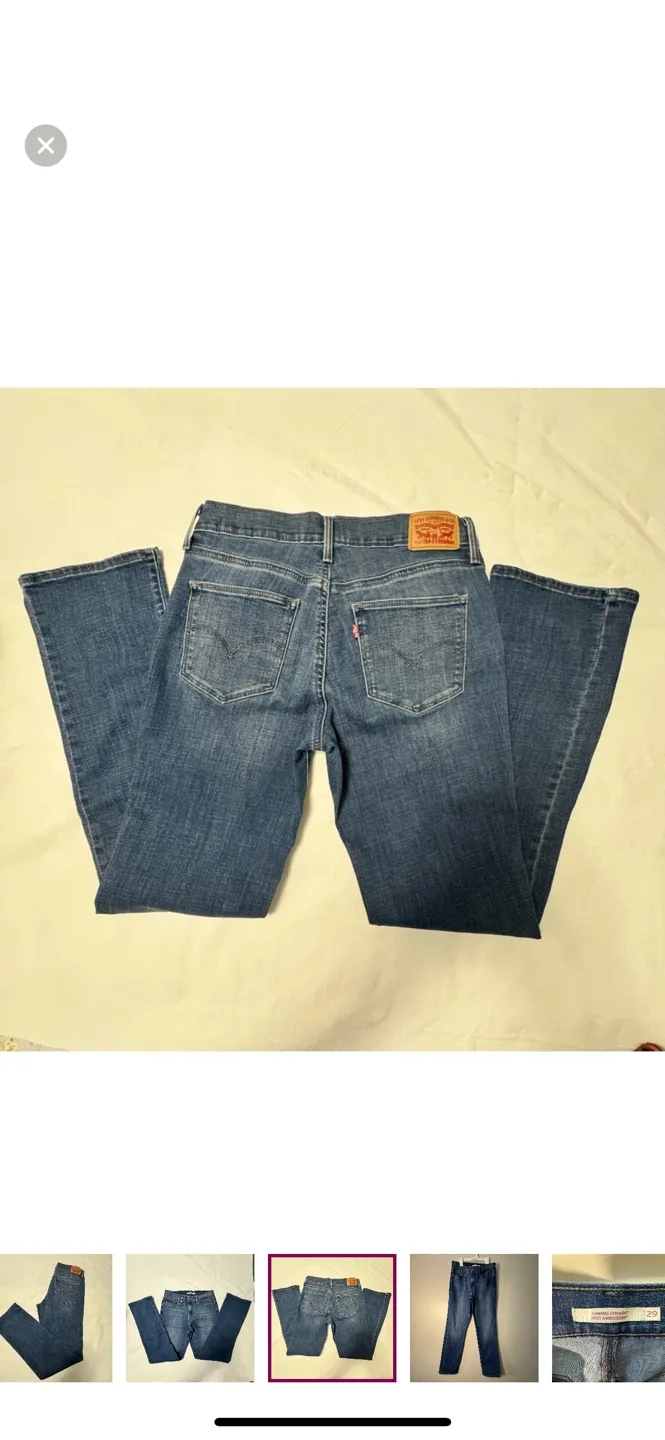 Levi's Women's Slimming Straight Jeans - Size 29 image indicator(3)