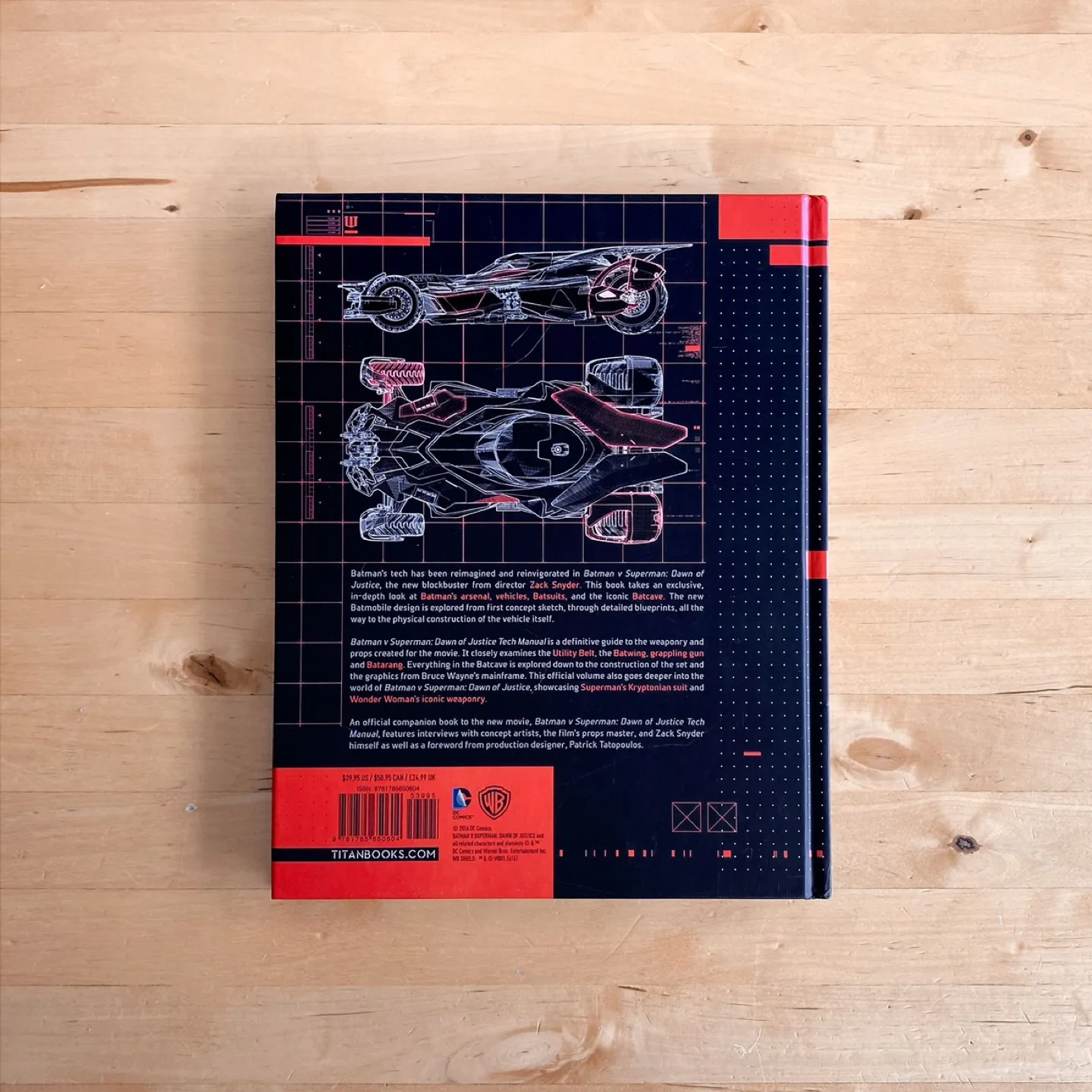 Batman v Superman: Dawn of Justice: Tech Manual image indicator(2)