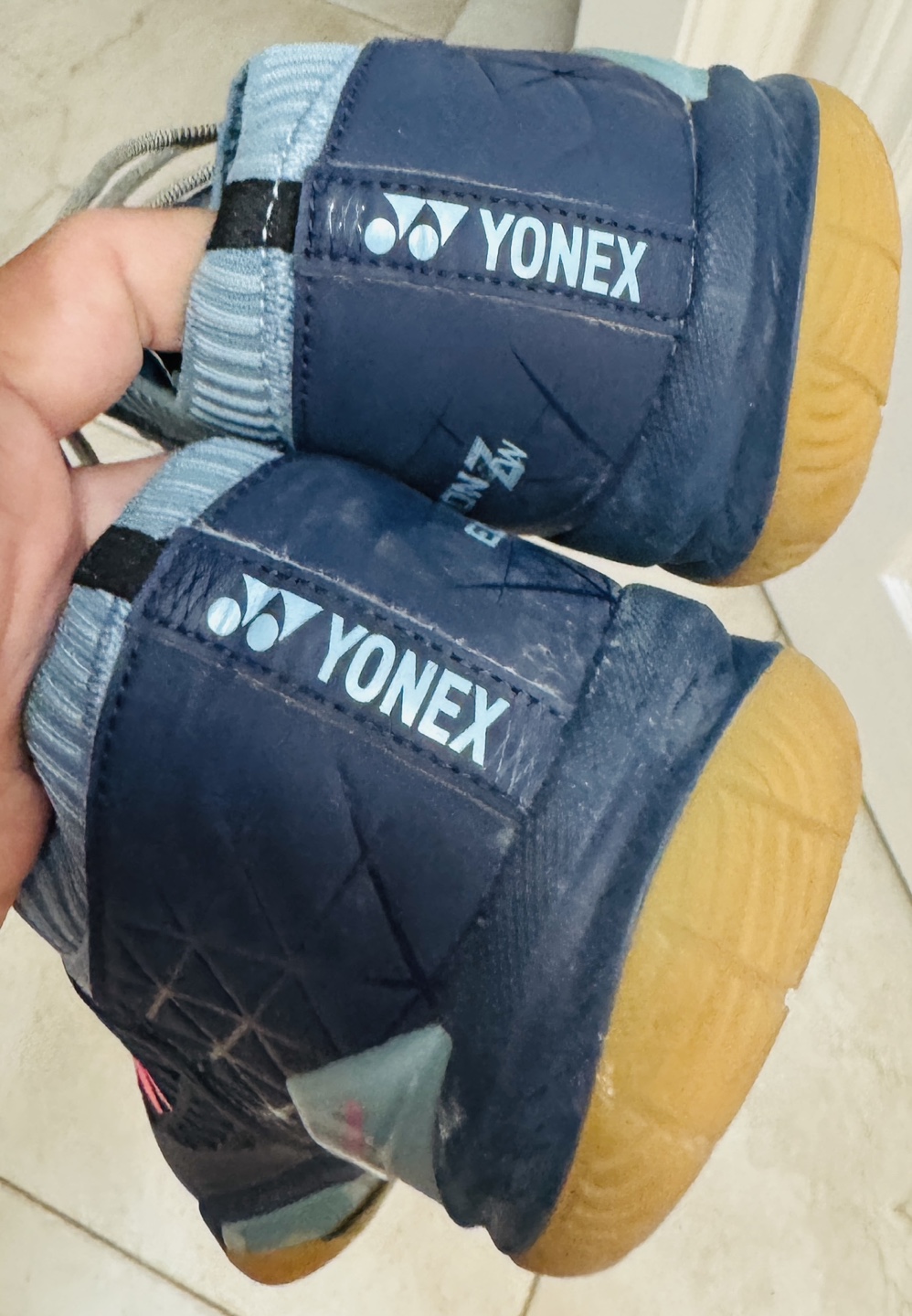 Yonex badminton shoes - photo 4