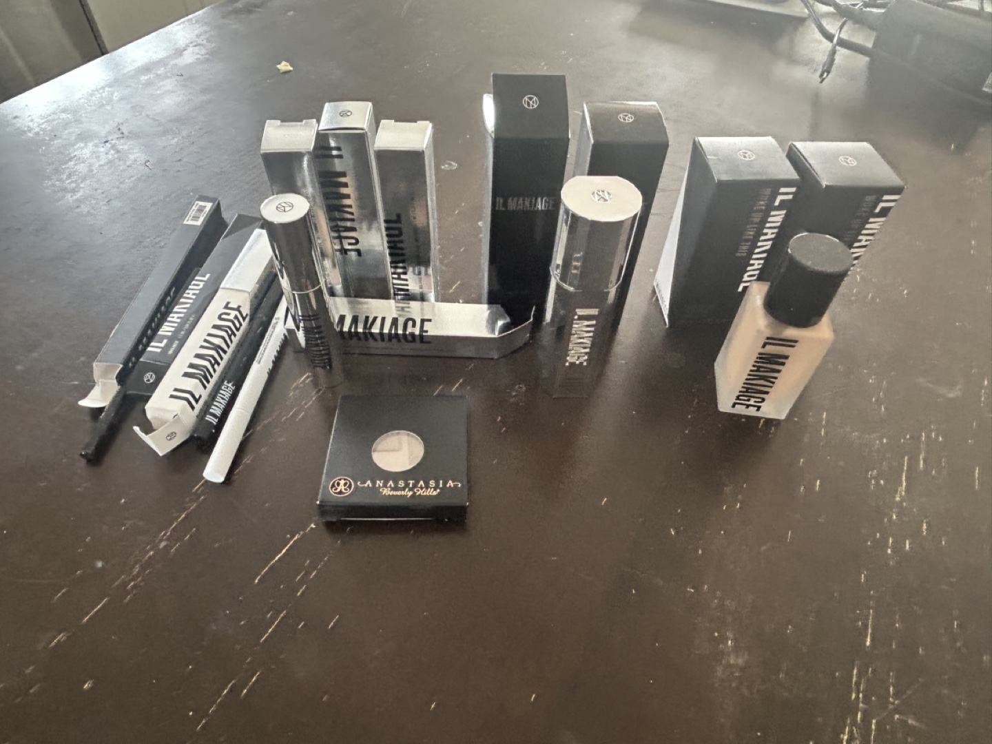 IL MAKIAGE Makeup - Brand New!