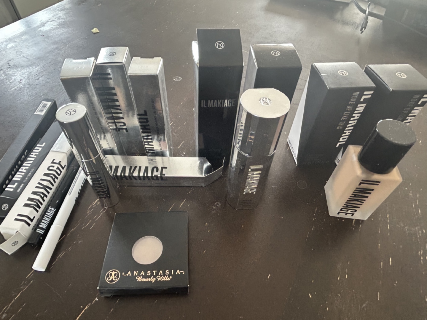 IL MAKIAGE Makeup - Brand New! - photo 3