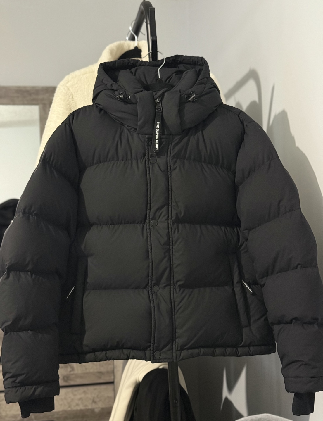 Aritzia Super puff shorty black