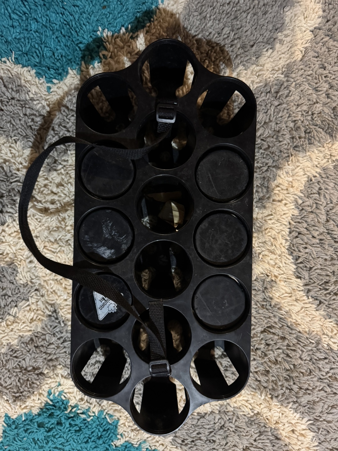 16 - water bottle carrier with Handle and 24 pucks