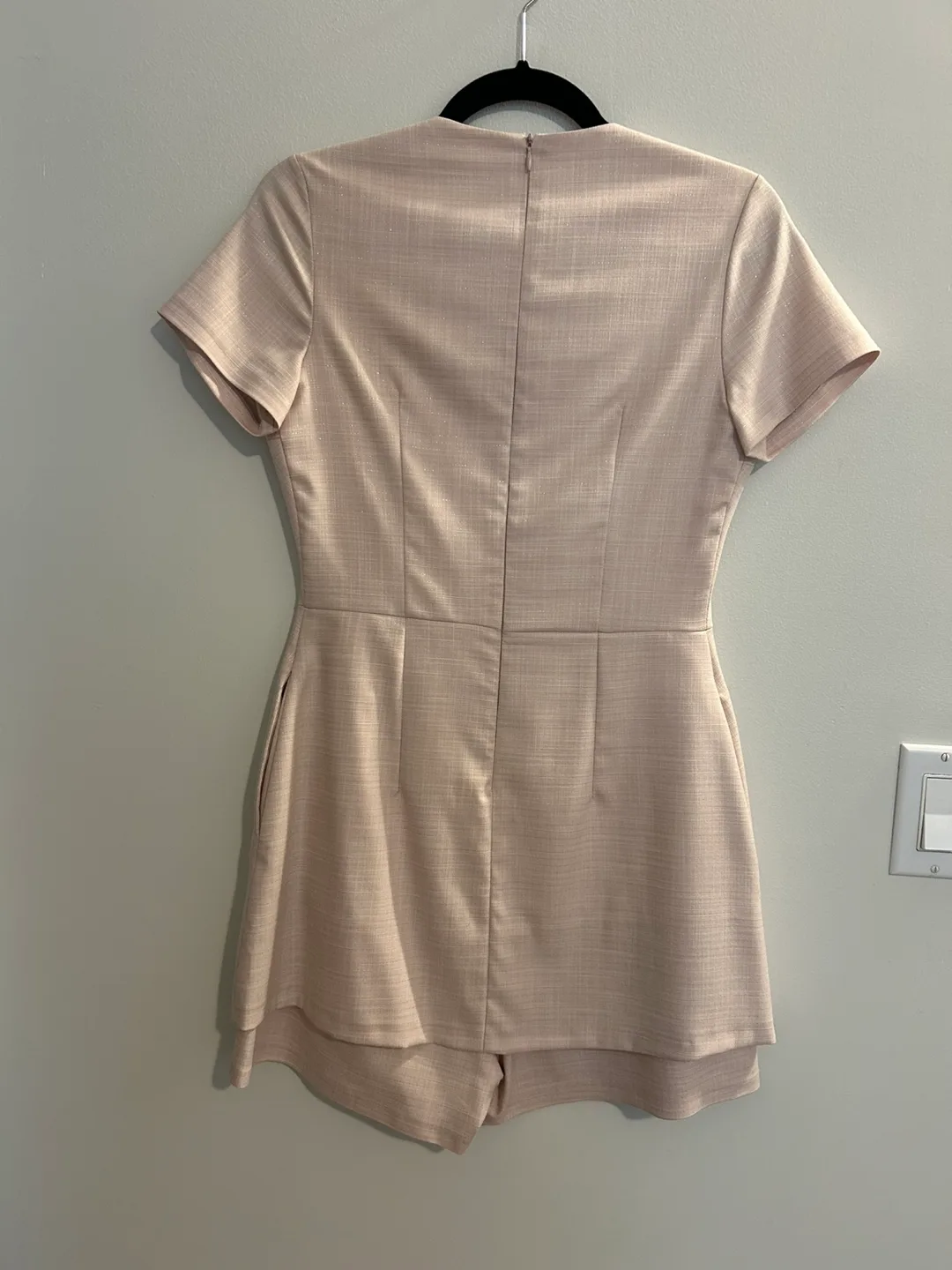 Pink Short-Sleeve Romper image indicator(3)
