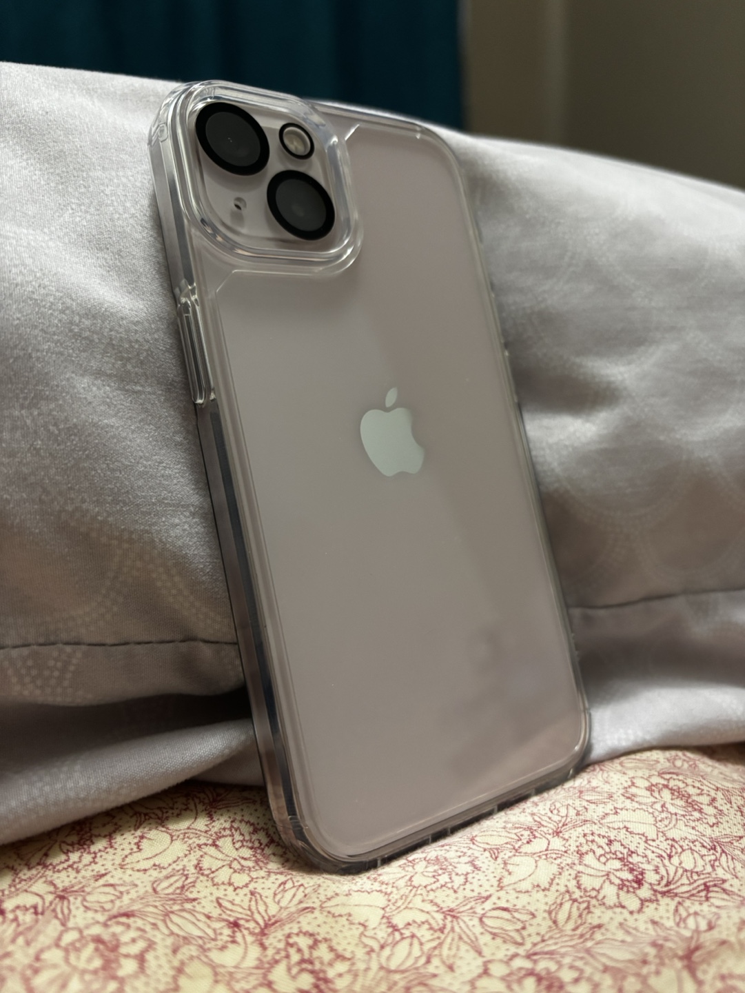 Pink iPhone 13 (Clean)