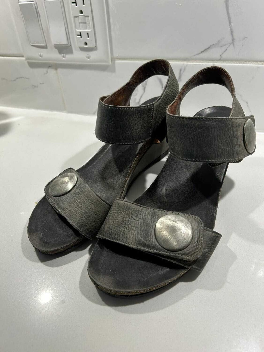 Naot Women's Leather Wedge Sandals