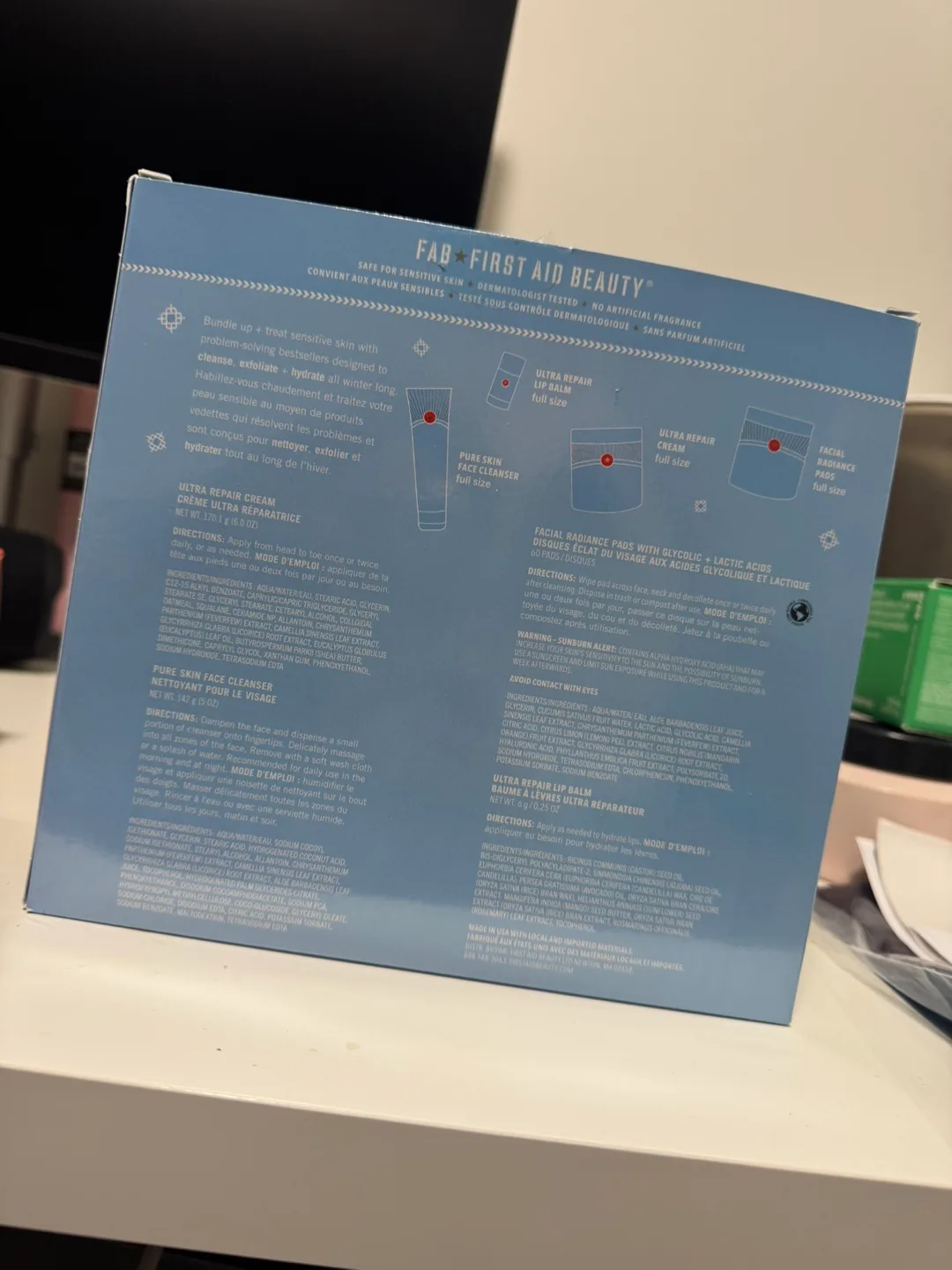 First Aid Beauty Hydrate Bundle Up Set image indicator(2)