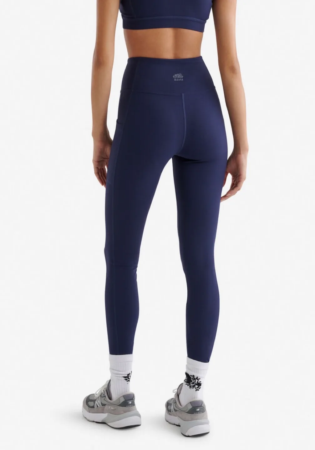 NEW WITH TAG Roots pocket legging “dusty blue” size small image indicator(5)