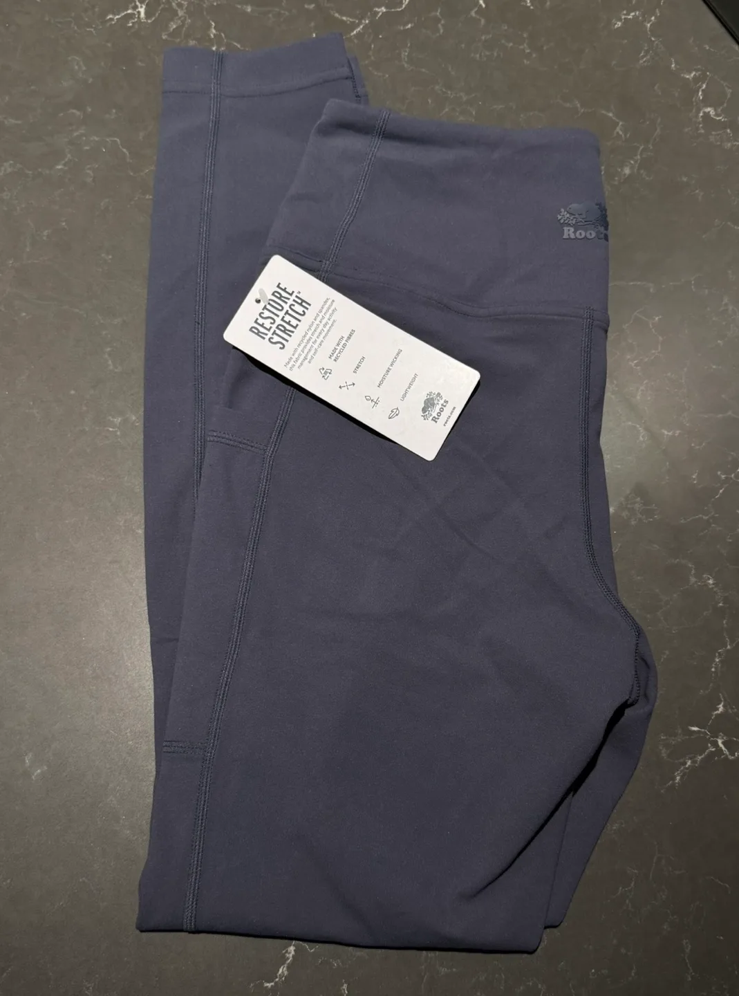 NEW WITH TAG Roots pocket legging “dusty blue” size small image indicator(2)