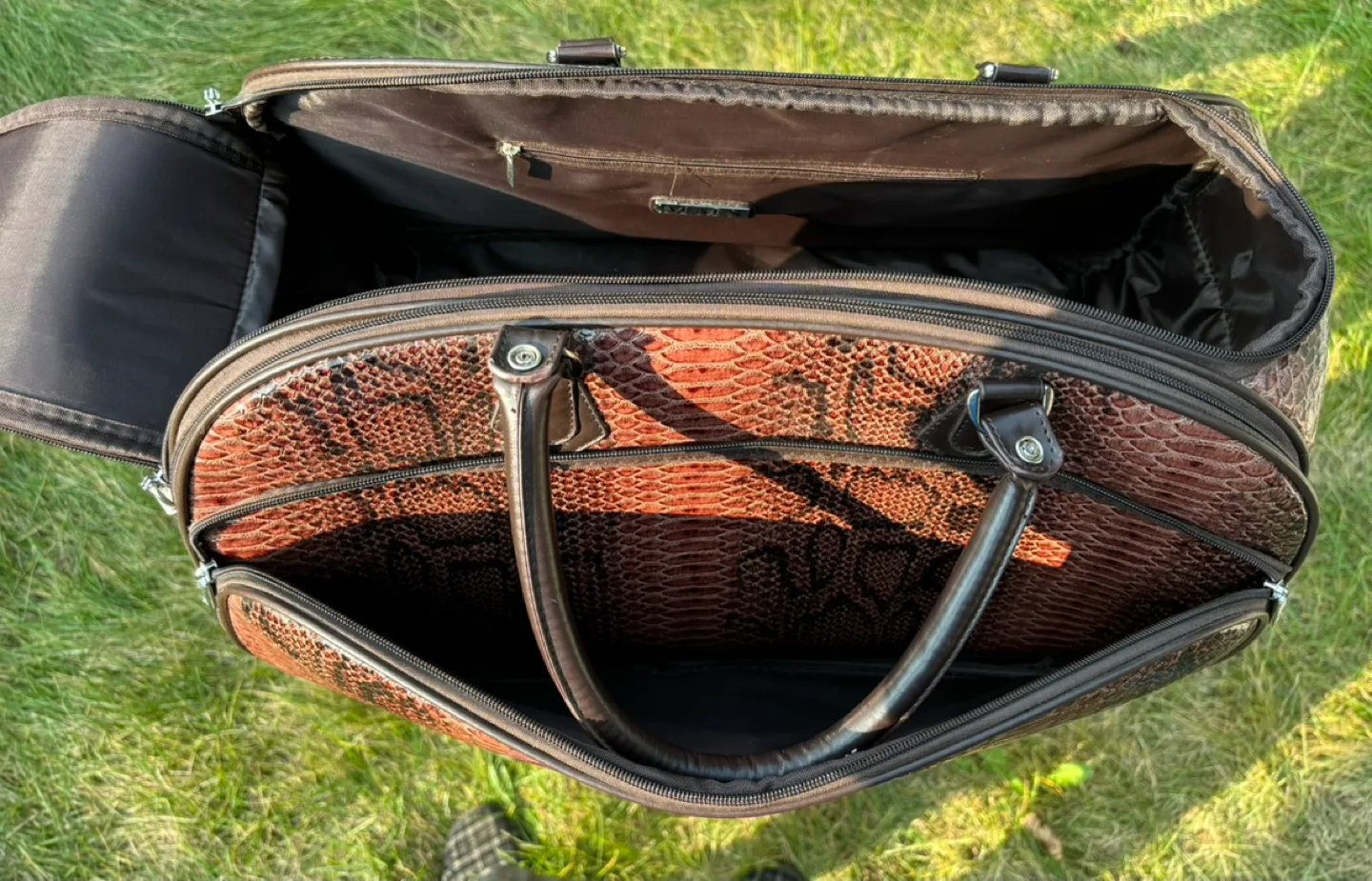 Snakeskin Rolling Travel Duffle Bag image indicator(7)