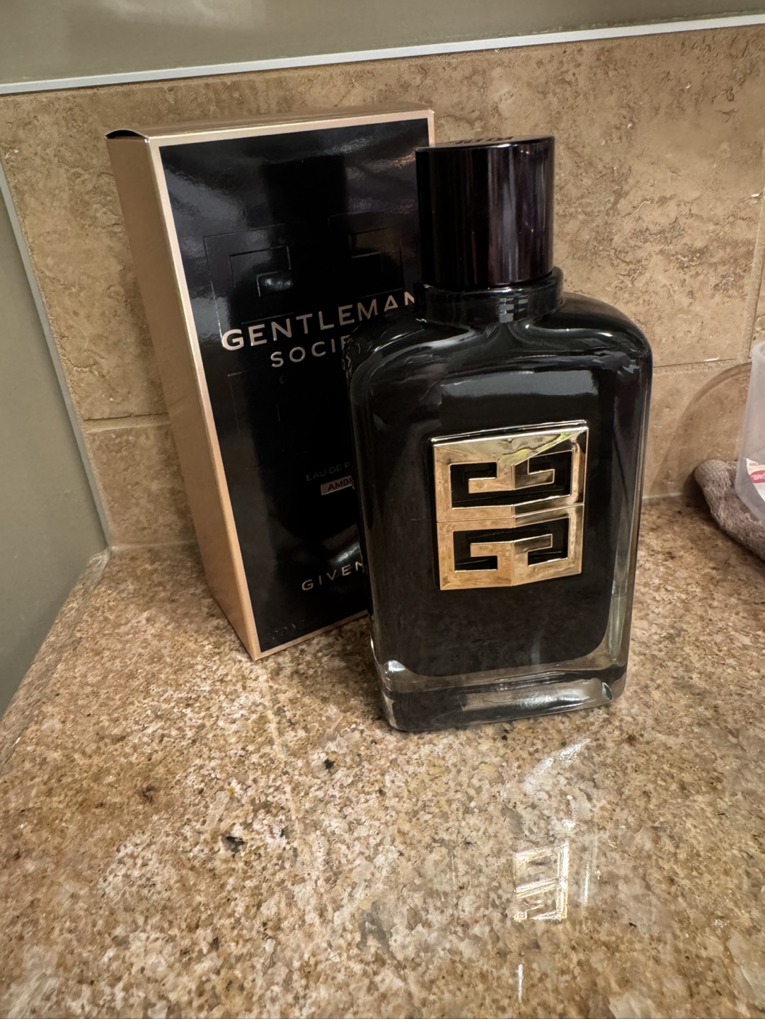 Givenchy Gentleman Society Eau de Parfum