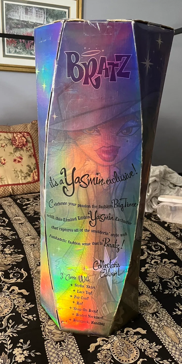 Bratz Yasmin Limited Collector's Edition 2003 Doll in Box image indicator(2)