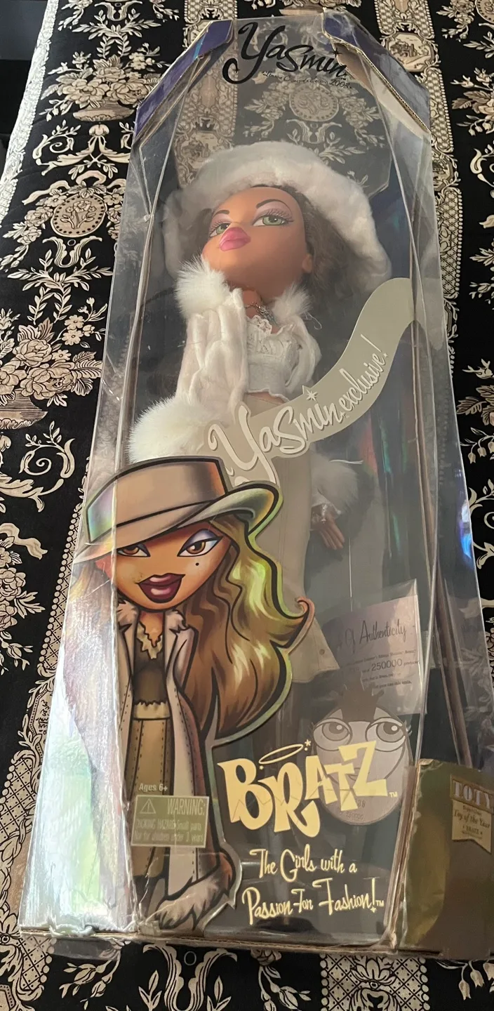 Bratz Yasmin Limited Collector's Edition 2003 Doll in Box image indicator(5)