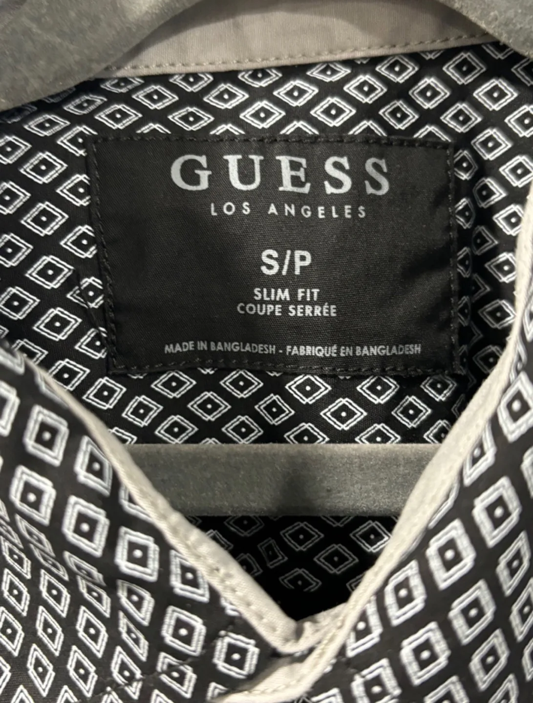 Guess Men’s Dress Shirt size Small image indicator(3)
