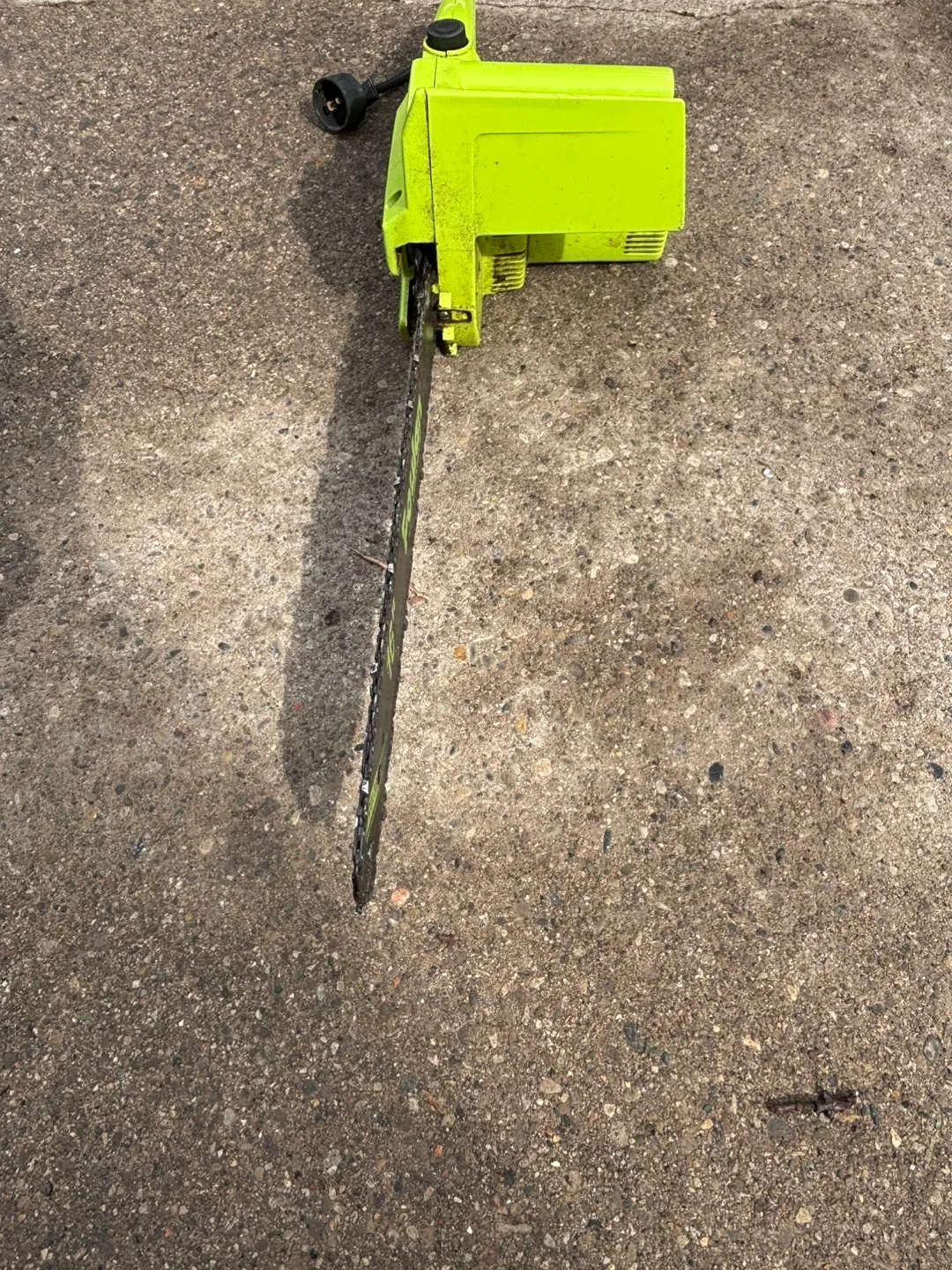 Poulan 1625 Handyman 16" Electric Chainsaw image indicator(8)