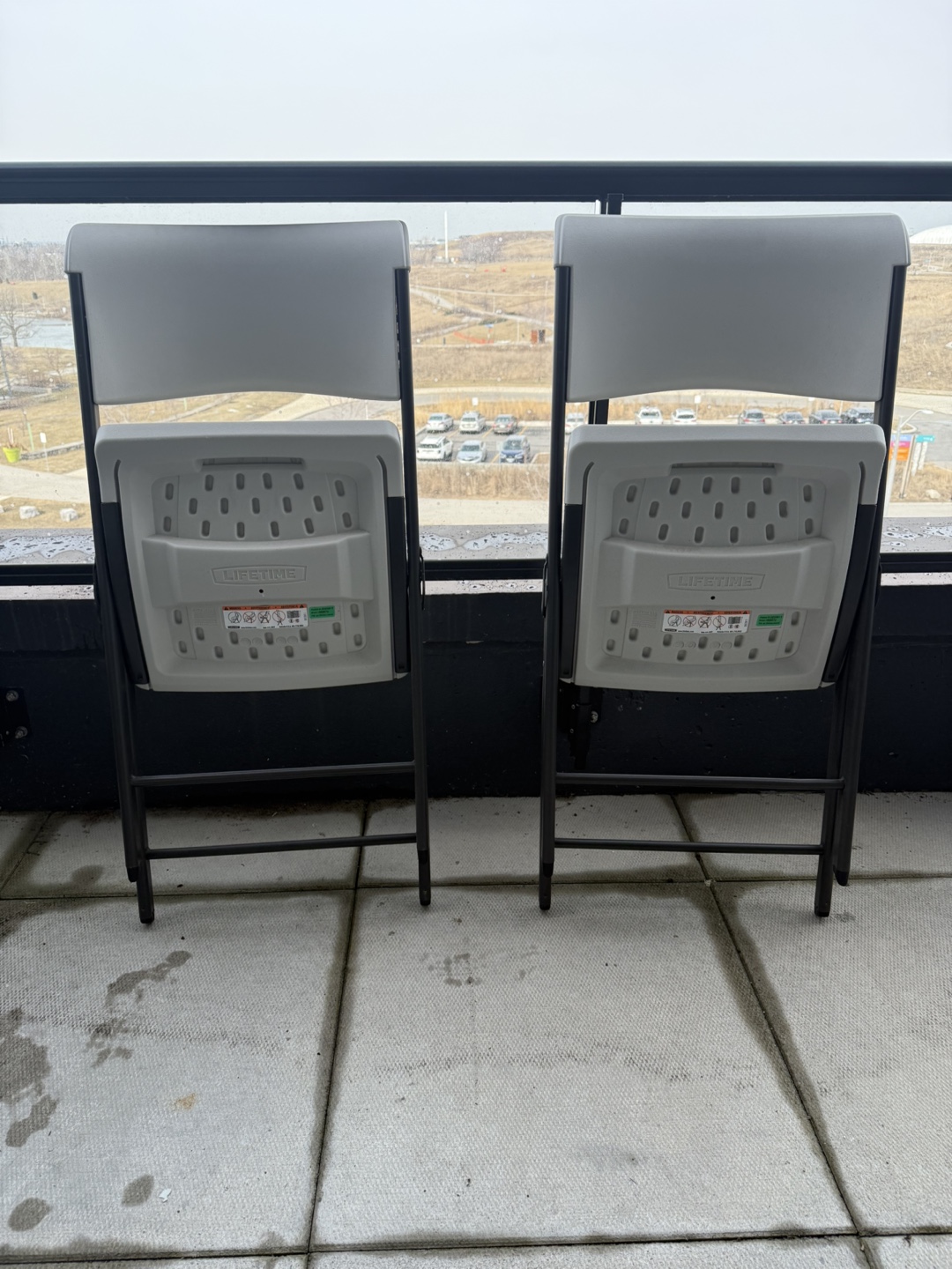2 Folding Chairs - Lifetime - photo 2