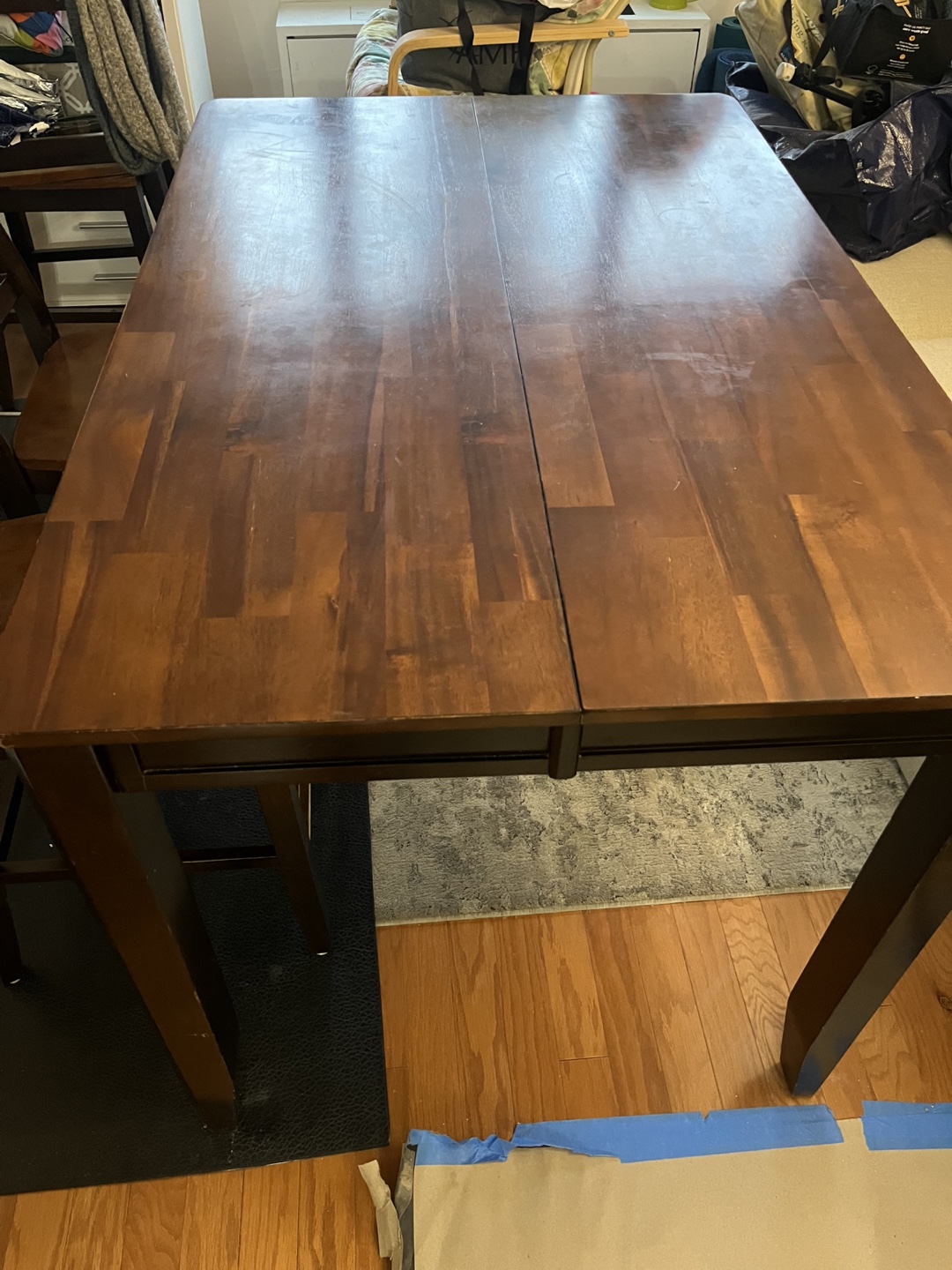High Dining Table with 4 high Chairs plus 2 foldable high chairs - photo 4