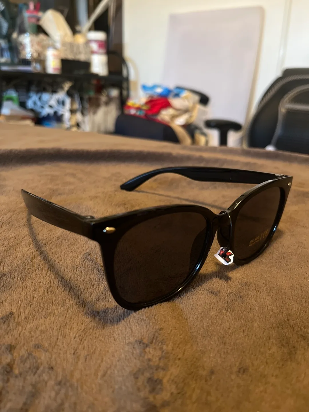 Unisex Black Square Sunglasses UV400 Protection image indicator(2)