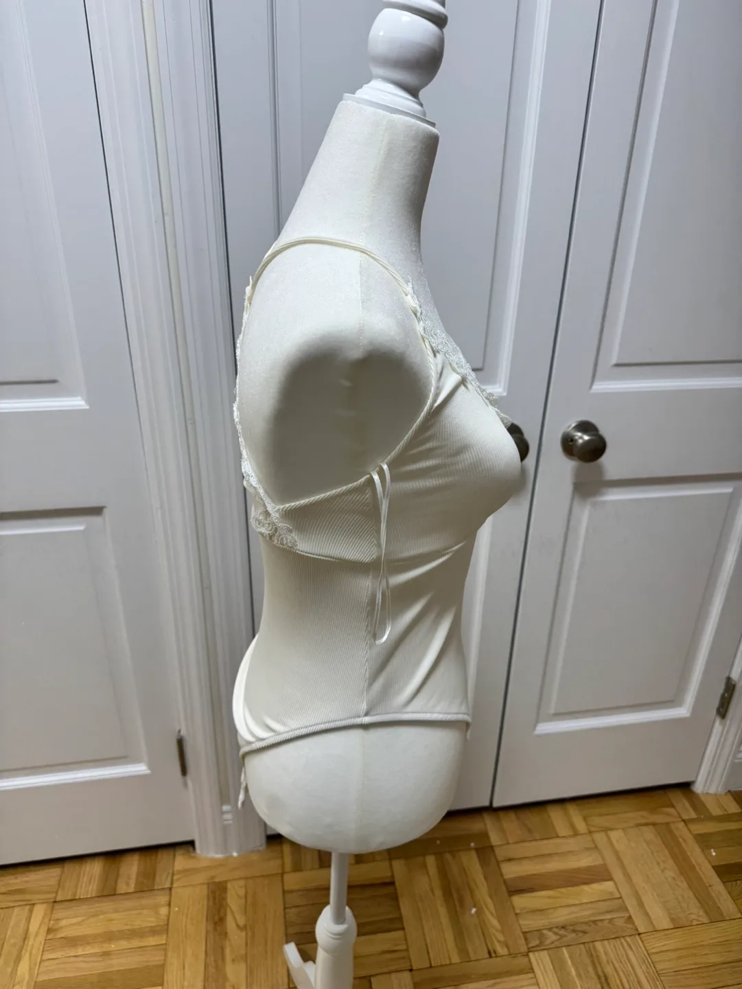 Topshop Ribbed Lace Bodysuit | Size 6 image indicator(5)