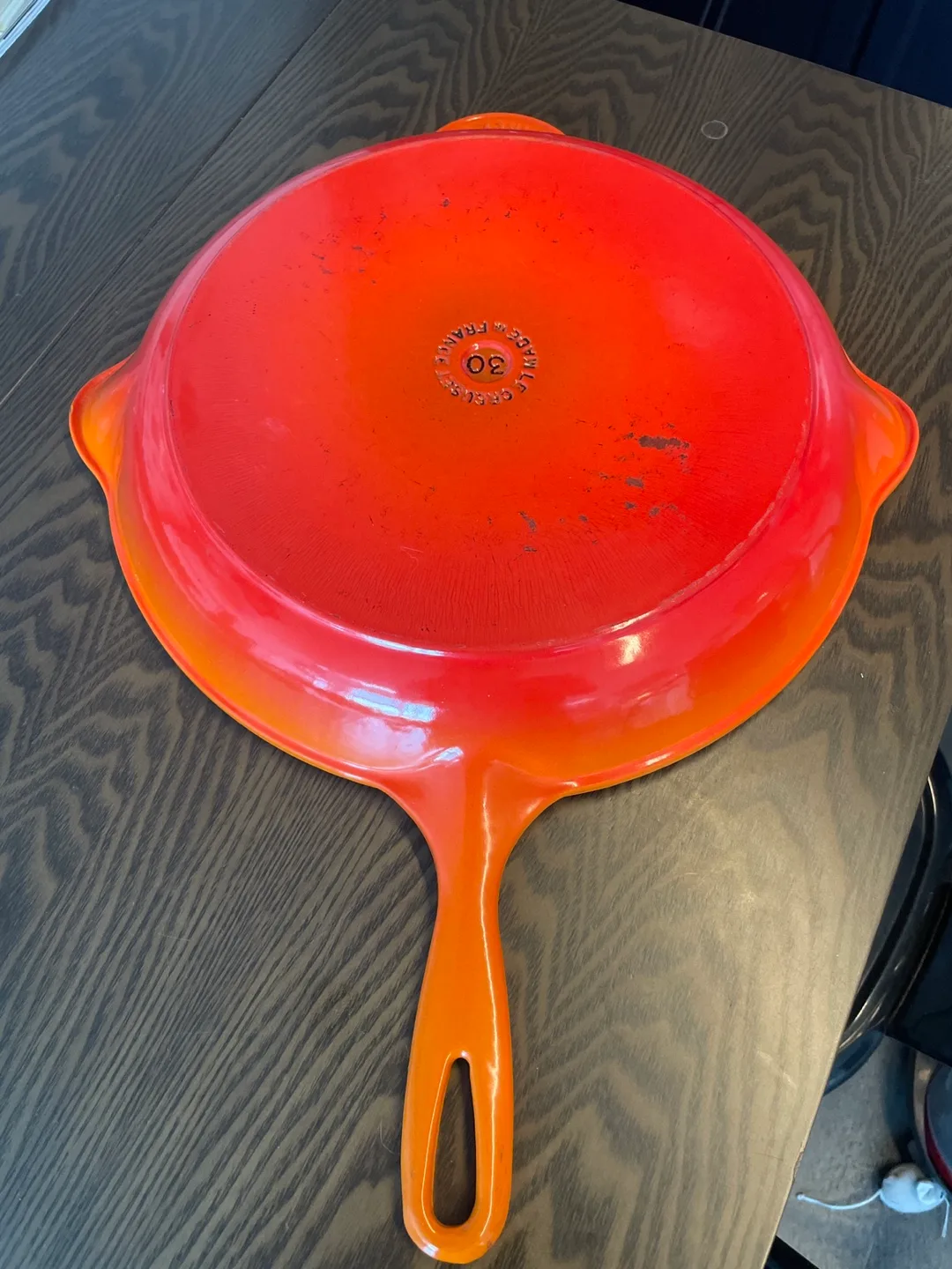 Le Creuset Flame Orange Cast Iron Skillet image indicator(2)