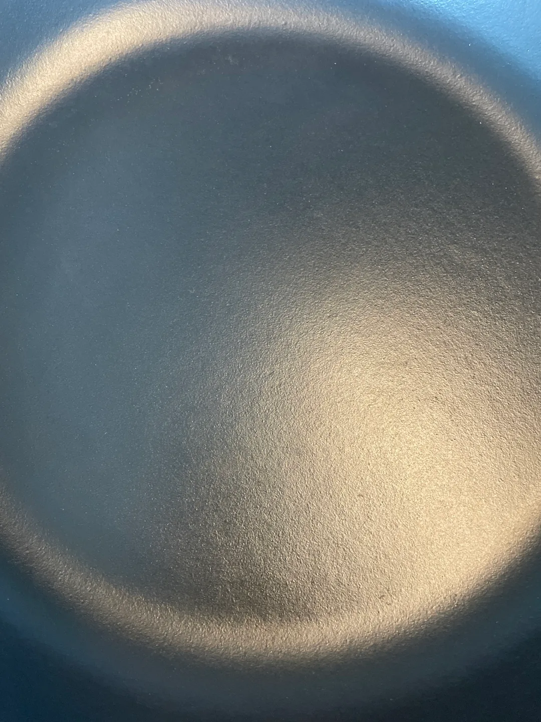 Le Creuset Flame Orange Cast Iron Skillet image indicator(3)