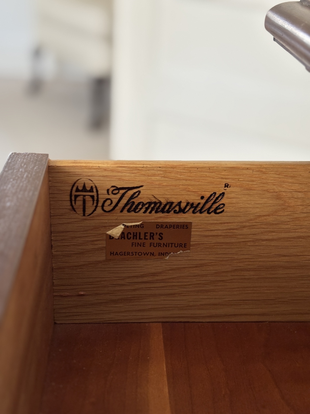 Vintage 1976 Thomasville Chest of Drawers - photo 4