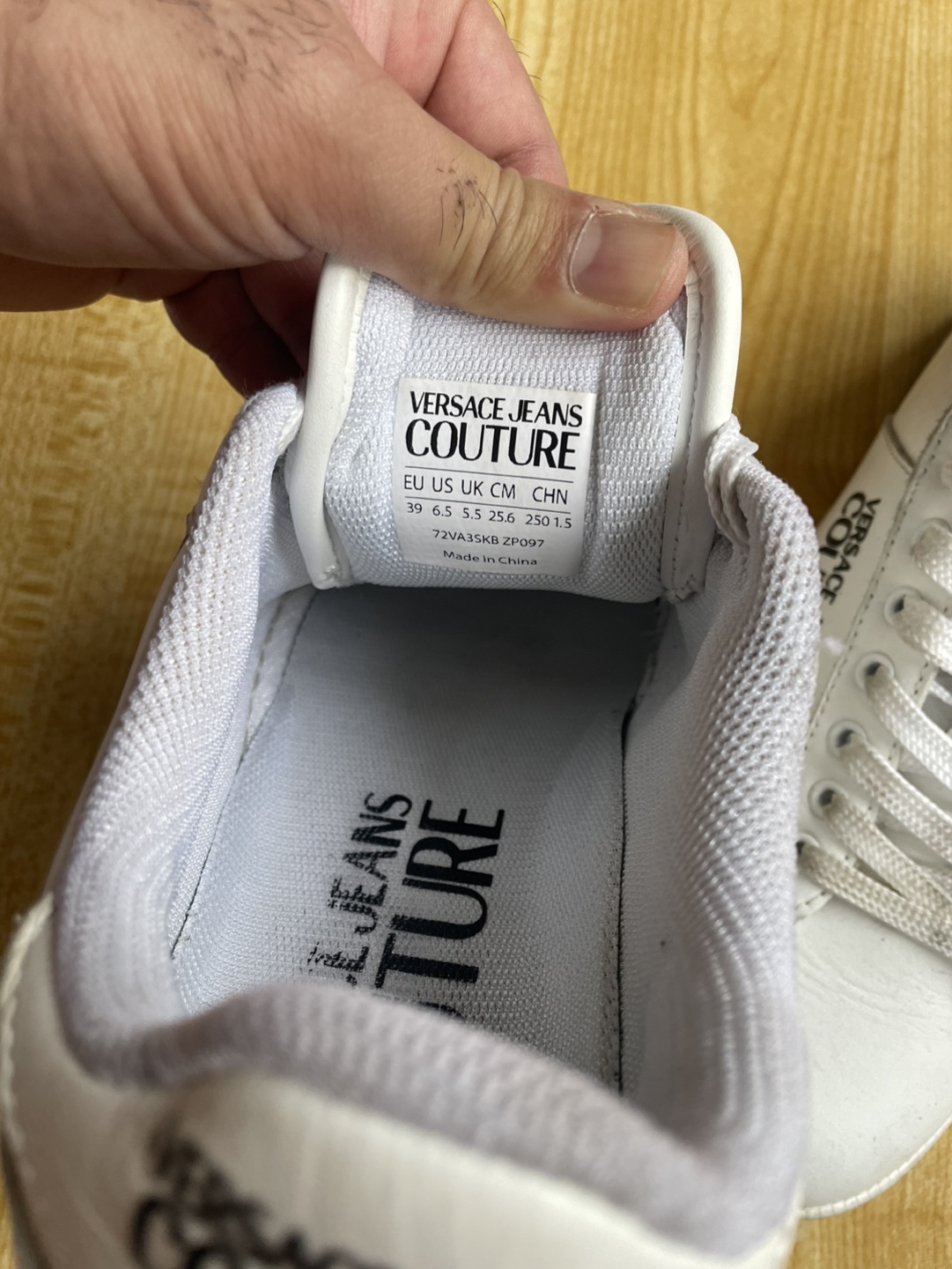 Versace Jeans Couture White Leather Sneakers - Women's EU 39 - photo 2
